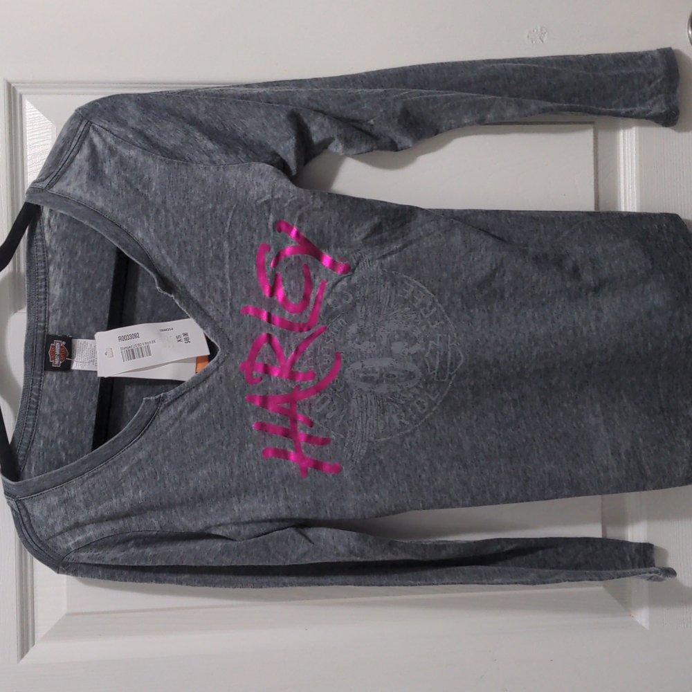 Harley Davidson Gray V-Neck L/S. Size XS. New With The Tags